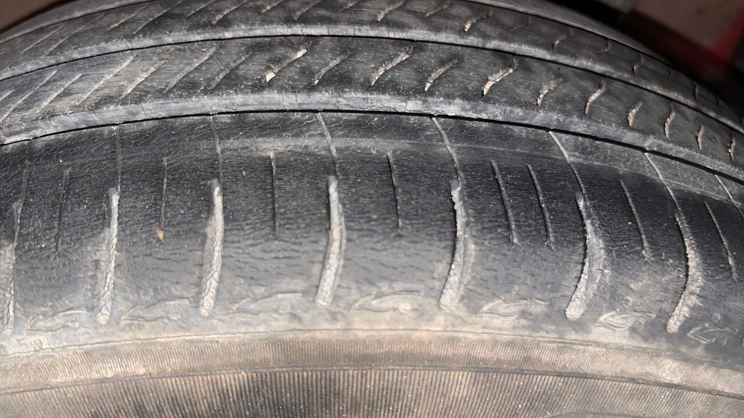 Used 2023 Hyundai Grand i10 Nios Asta 1.2 Kappa VTVT Petrol Manual tyres LEFT REAR TYRE TREAD VIEW