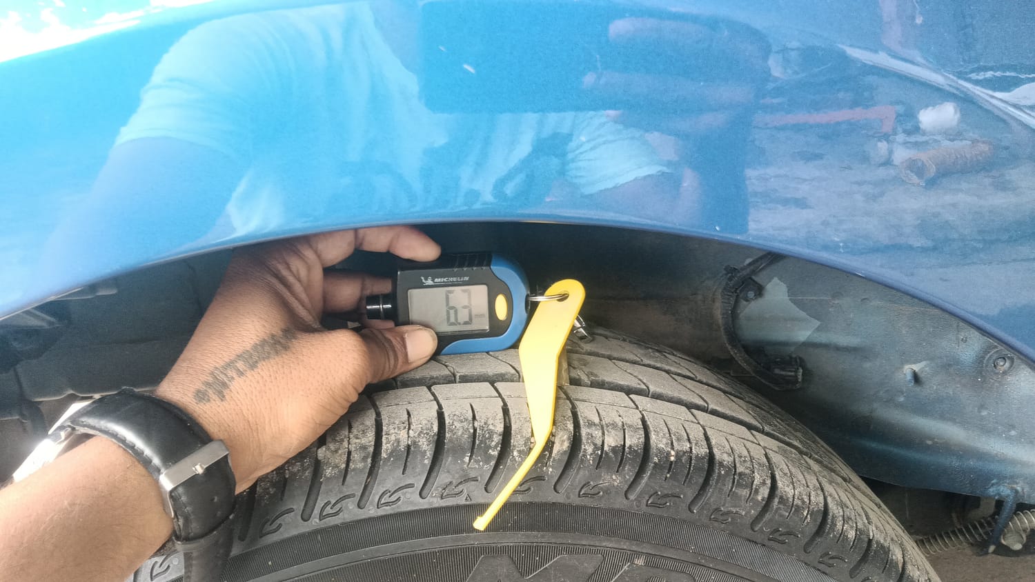 Used 2026 Tata Tiago XZ Plus CNG Cng Manual tyres RIGHT REAR TYRE TREAD VIEW