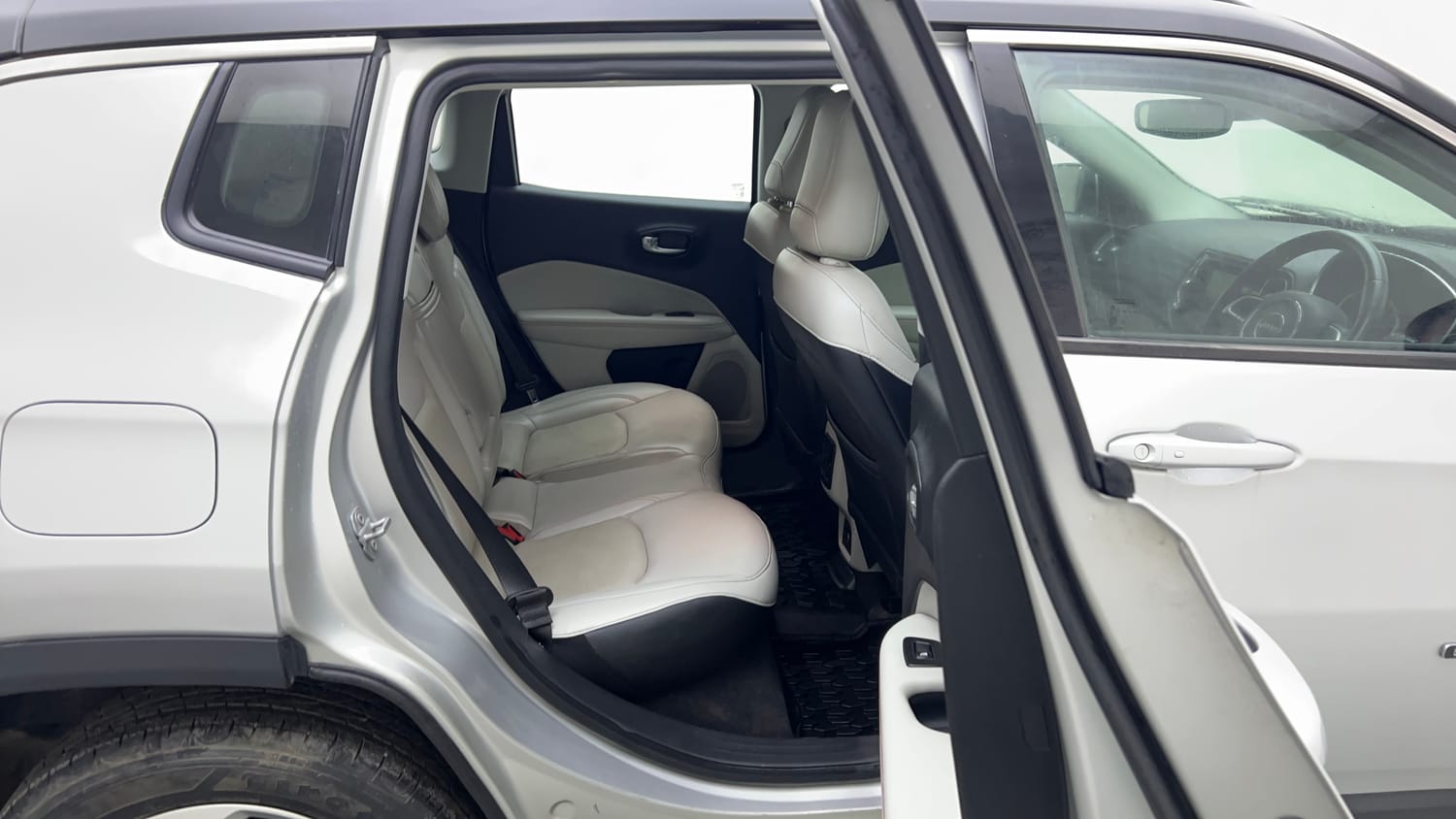Used 2017 Jeep Compass Limited 1.4 Petrol AT Petrol Automatic interior RIGHT SIDE REAR DOOR CABIN VIEW
