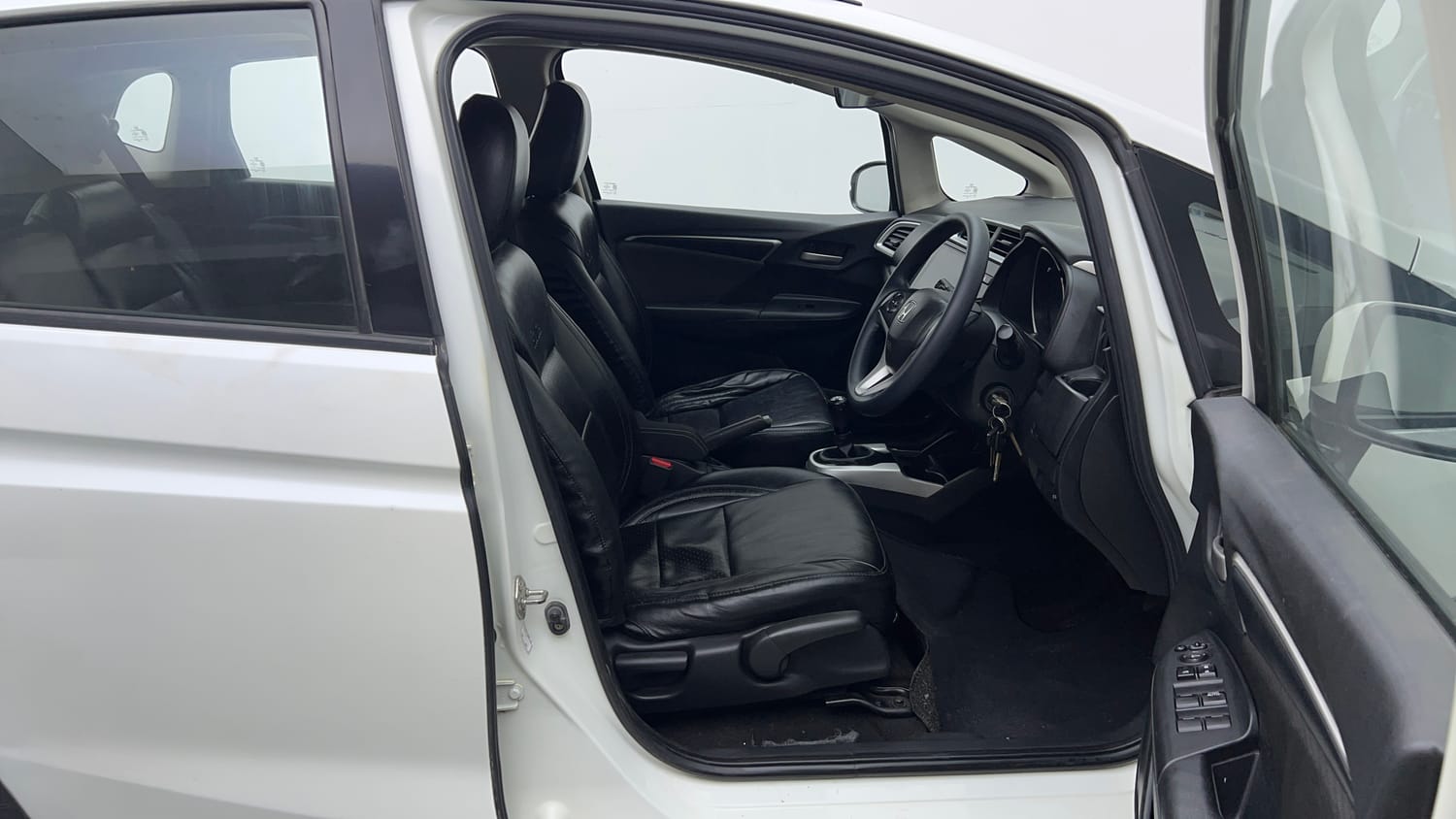 Used 2017 Honda WR-V VX MT Petrol Petrol Manual interior RIGHT SIDE FRONT DOOR CABIN VIEW