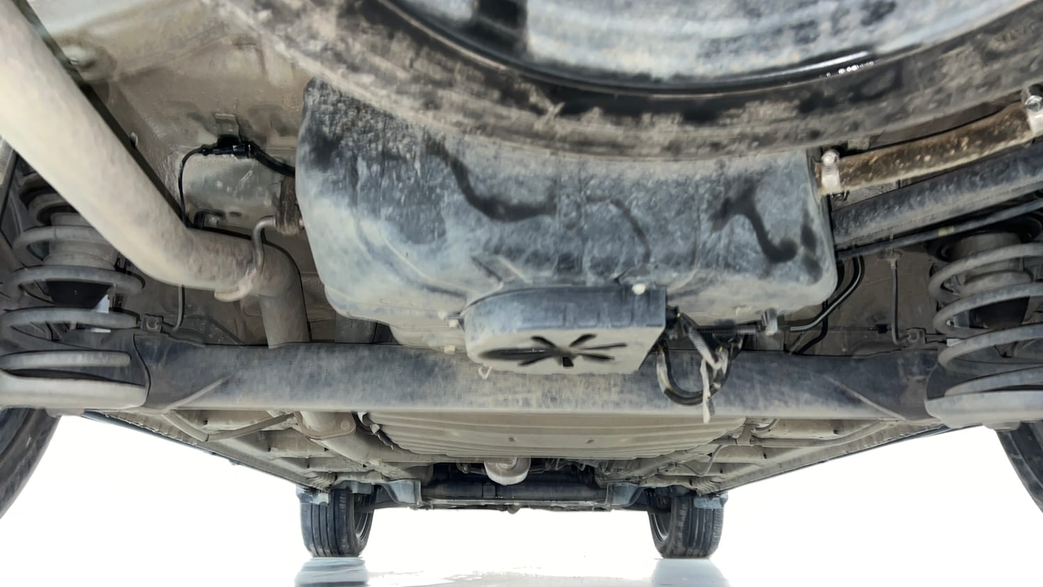 Used 2022 MG Motors Hector Sharp 2.0 Diesel Turbo MT Diesel Manual extra REAR UNDERBODY VIEW (TAKEN FROM REAR)