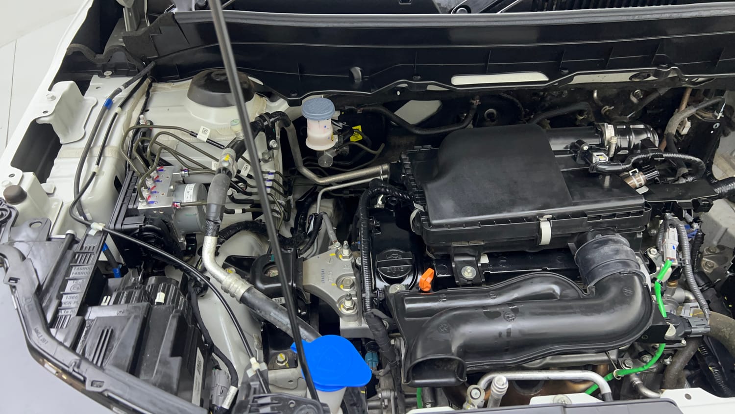 Used 2026 Maruti Suzuki Brezza ZXi AT Petrol Automatic engine ENGINE RIGHT SIDE VIEW