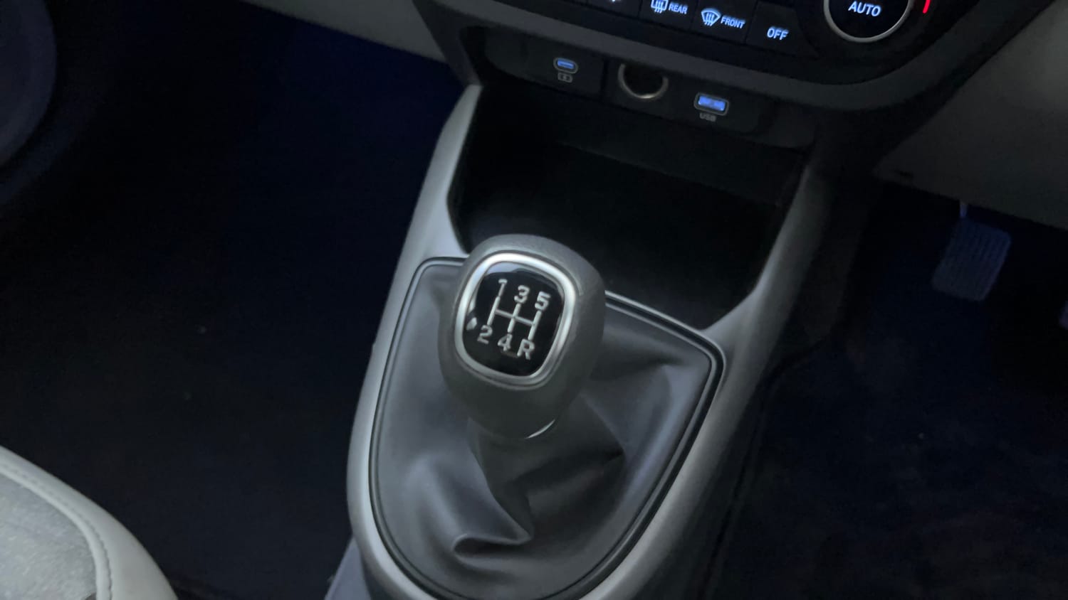 Used 2023 Hyundai Grand i10 Nios Asta 1.2 Kappa VTVT Petrol Manual interior GEAR  KNOB VIEW