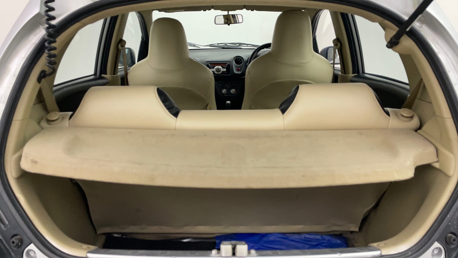 Used 2017 Honda Brio VX MT Petrol Manual interior DICKY INSIDE VIEW