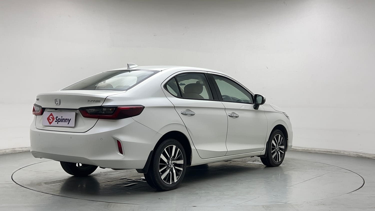 Used 2022 Honda City ZX Petrol Petrol Manual exterior RIGHT REAR CORNER VIEW