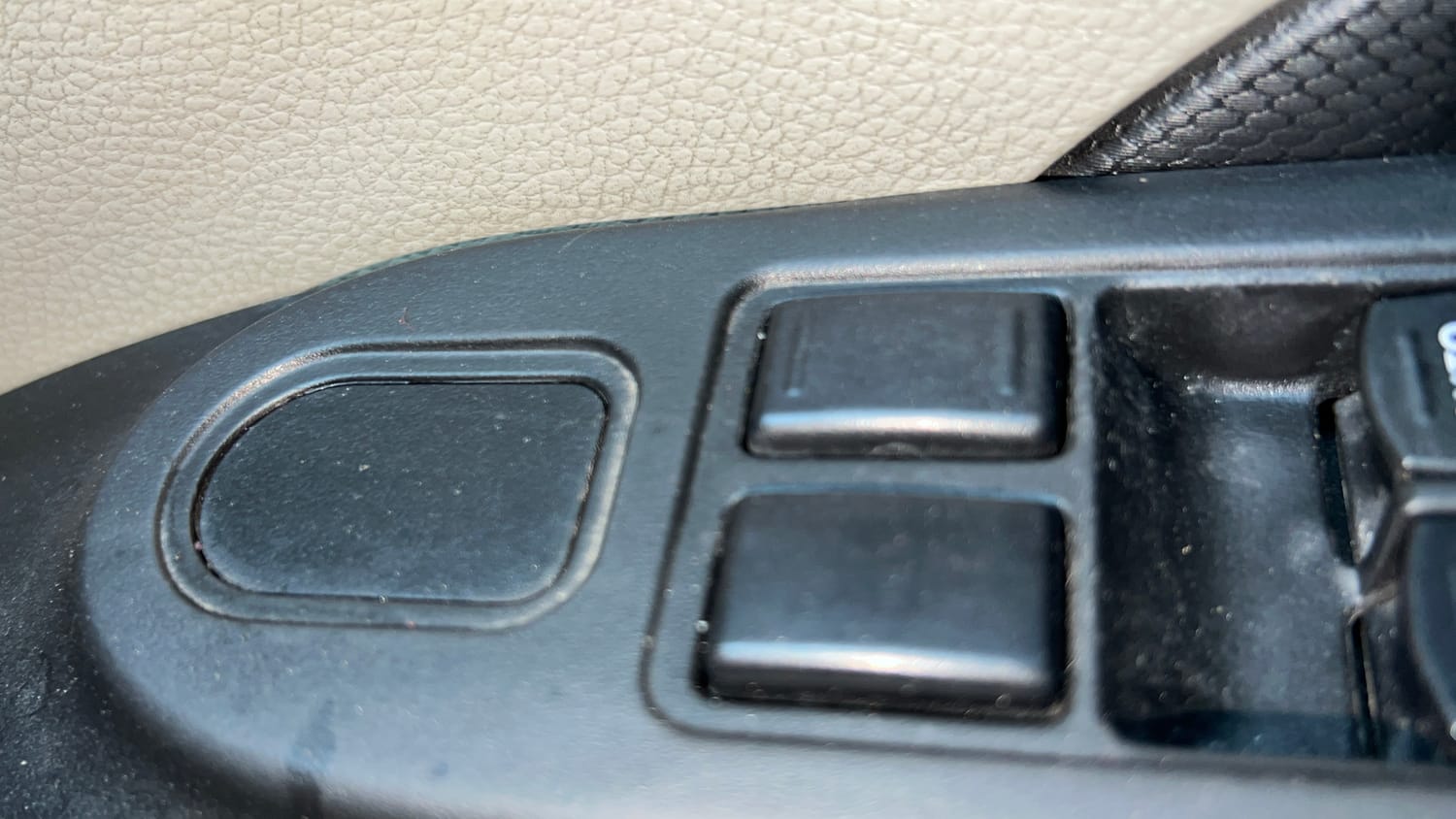Used 2016 Maruti Suzuki Celerio VXi CNG Cng Manual top_features Central locking