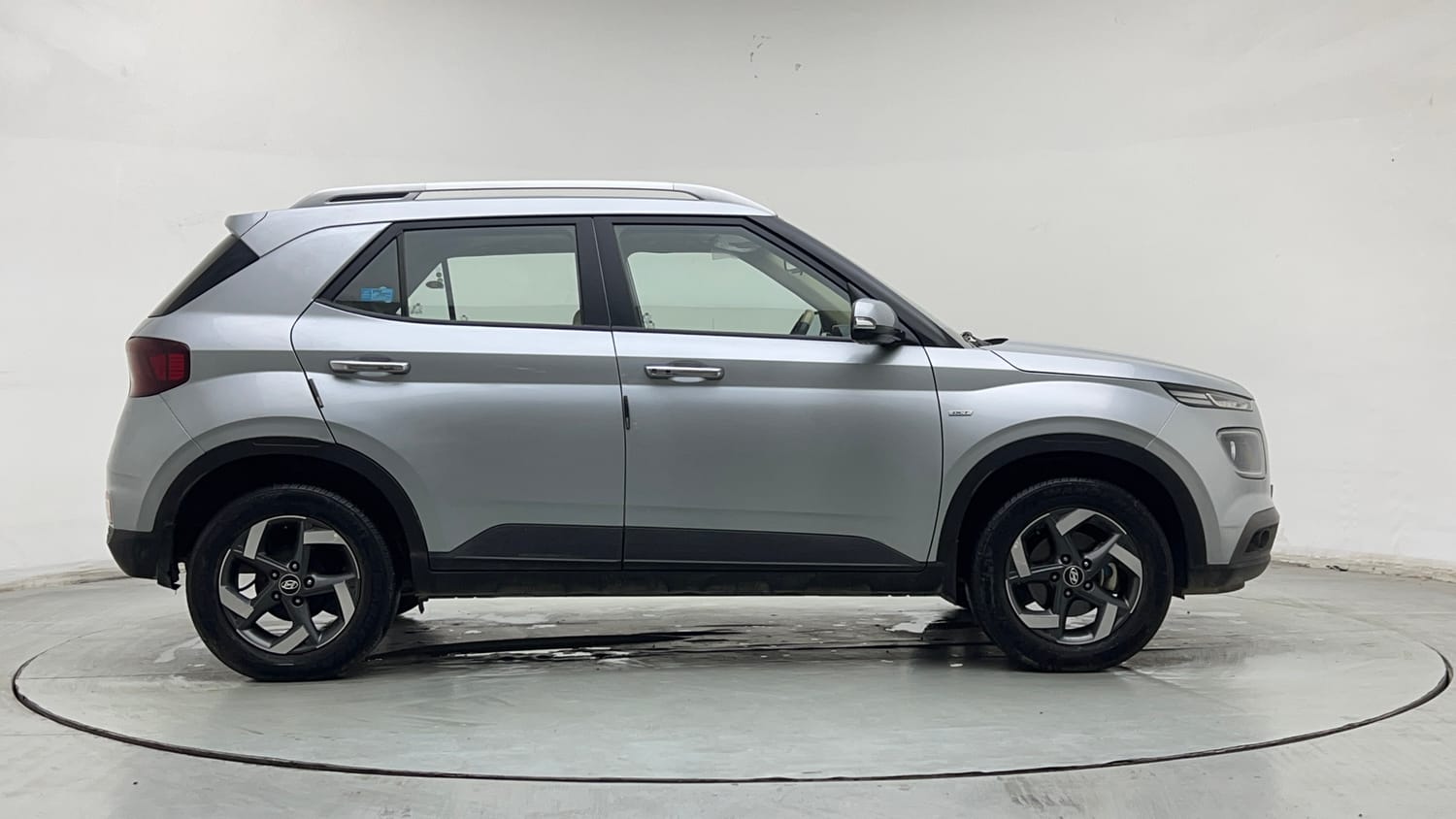 Used 2020 Hyundai Venue SX Plus 1.0 Turbo DCT Petrol Automatic exterior RIGHT SIDE VIEW