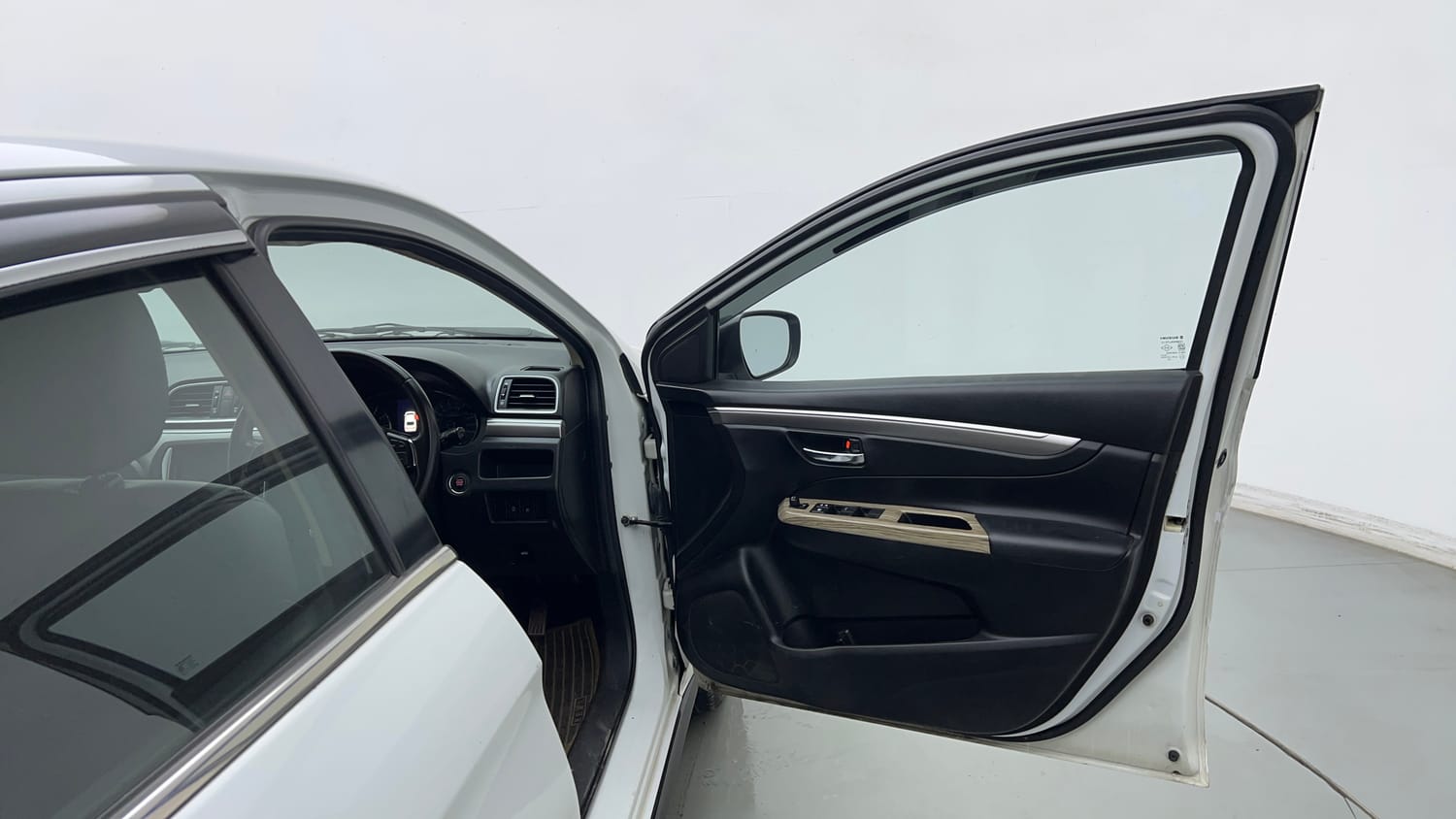 Used 2020 Maruti Suzuki Ciaz S 1.5 MT Petrol Manual interior RIGHT FRONT DOOR OPEN VIEW