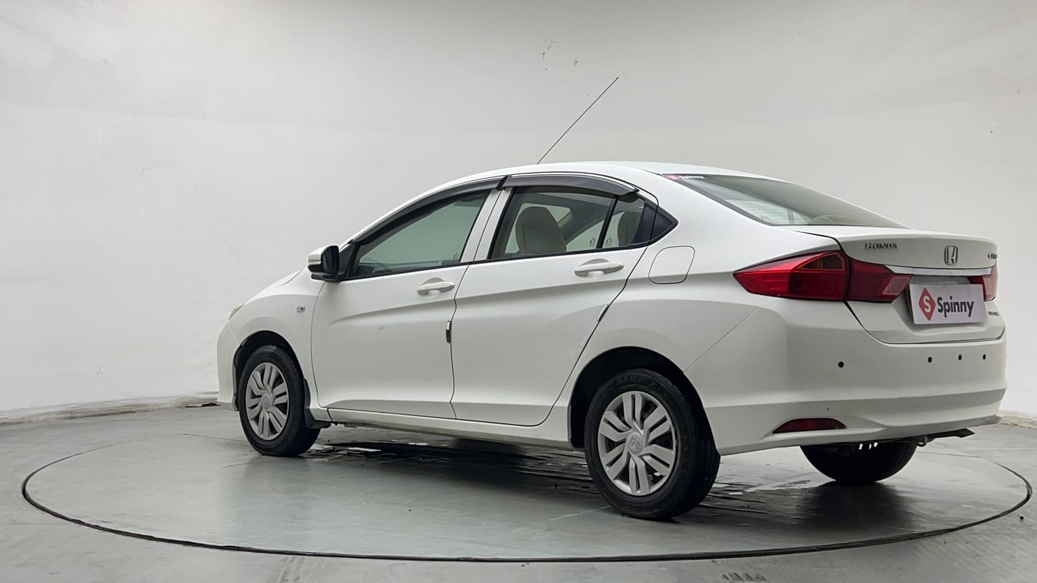 Used 2016 Honda City SV Petrol Manual exterior LEFT REAR CORNER VIEW