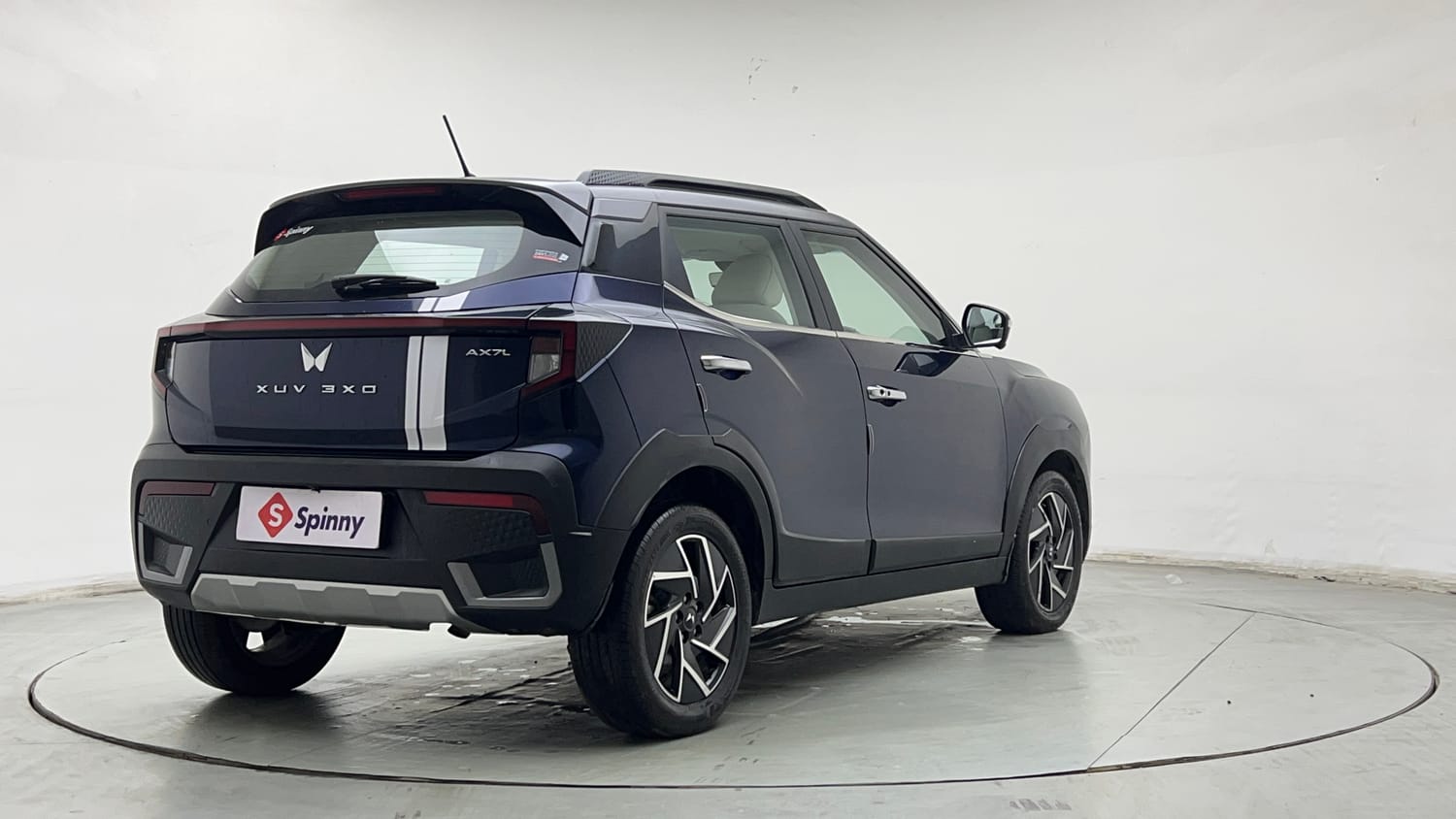 Used 2025 Mahindra XUV 3XO AX7L 1.2 Petrol AT Petrol Automatic exterior RIGHT REAR CORNER VIEW