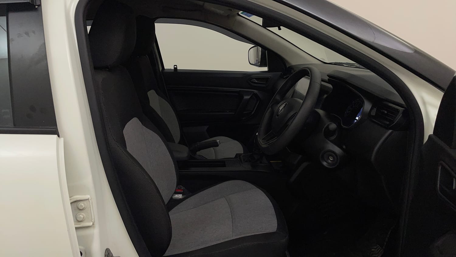 Used 2024 Renault Kiger RXL AMT Petrol Automatic interior RIGHT SIDE FRONT DOOR CABIN VIEW