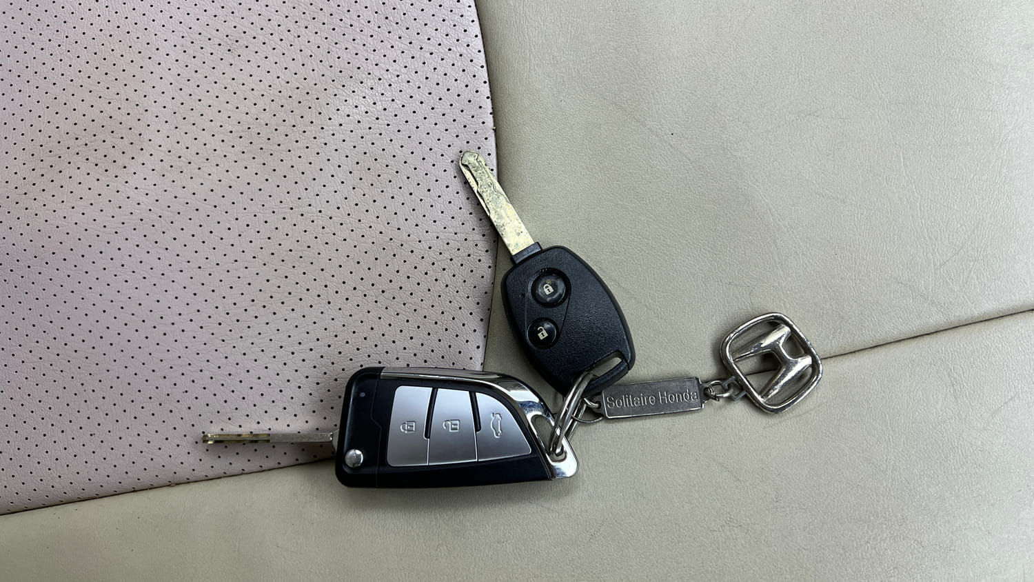 Used 2015 Honda Mobilio S Petrol Petrol Manual extra CAR KEY VIEW