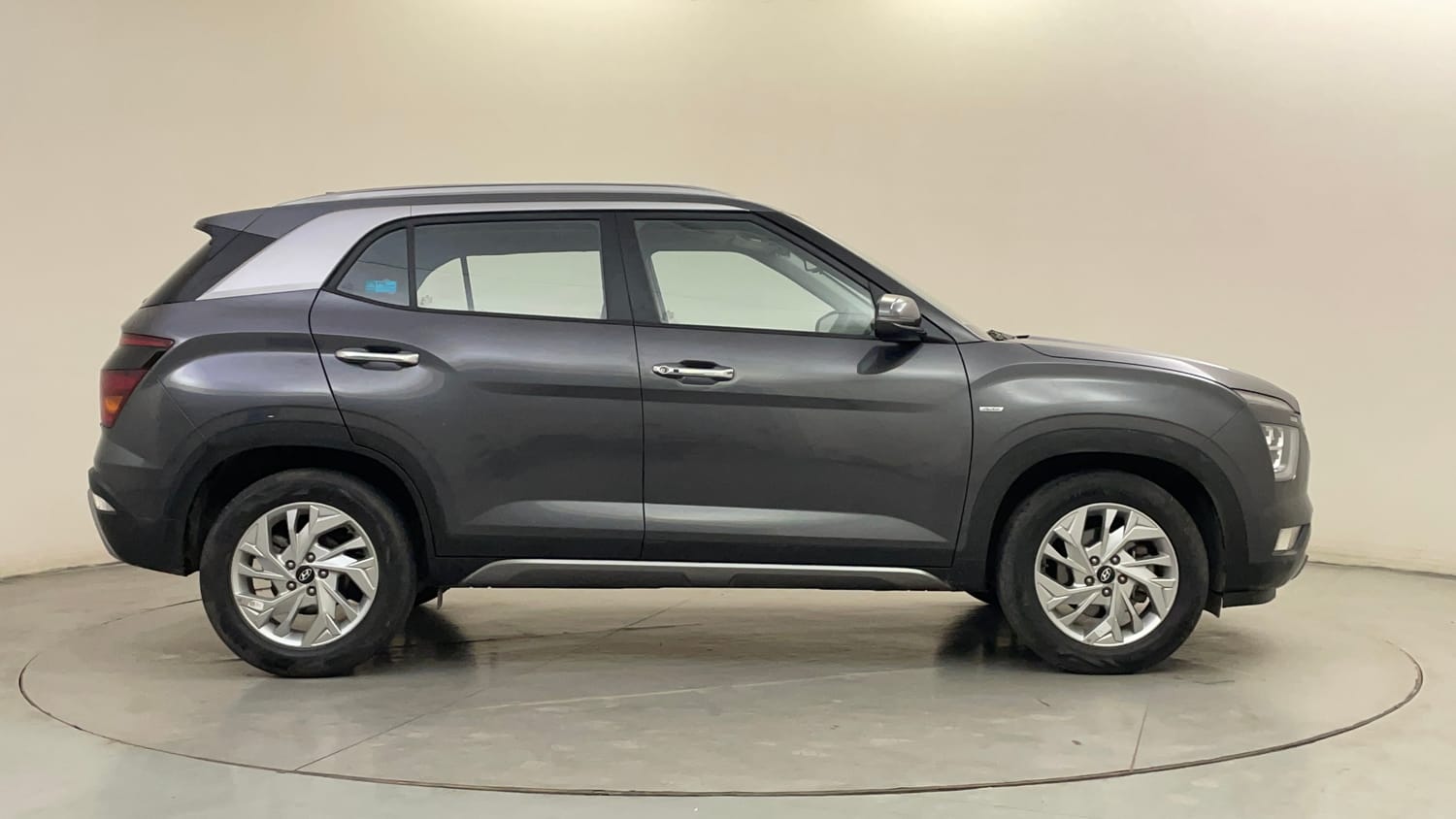 Used 2023 Hyundai Creta SX 1.5 Petrol IVT Petrol Automatic exterior RIGHT SIDE VIEW