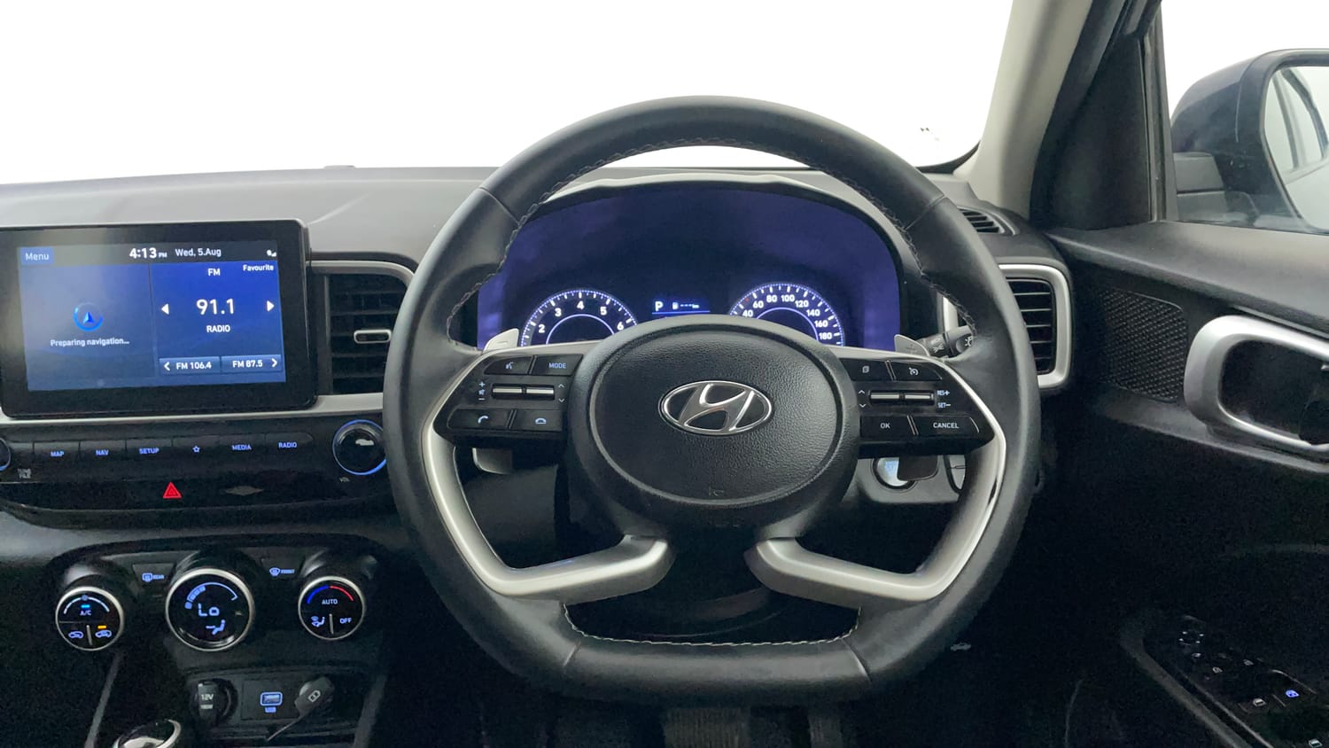 Used 2020 Hyundai Venue SX Plus 1.0 Turbo DCT Petrol Automatic interior STEERING VIEW