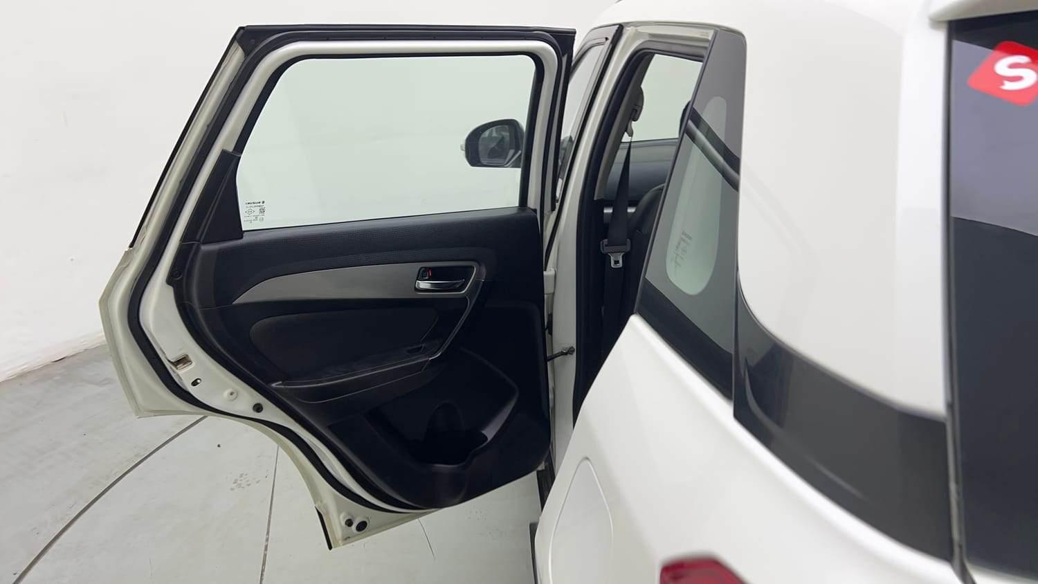 Used 2018 maruti-suzuki Vitara Brezza ZDi Plus AGS Diesel Automatic interior LEFT REAR DOOR OPEN VIEW