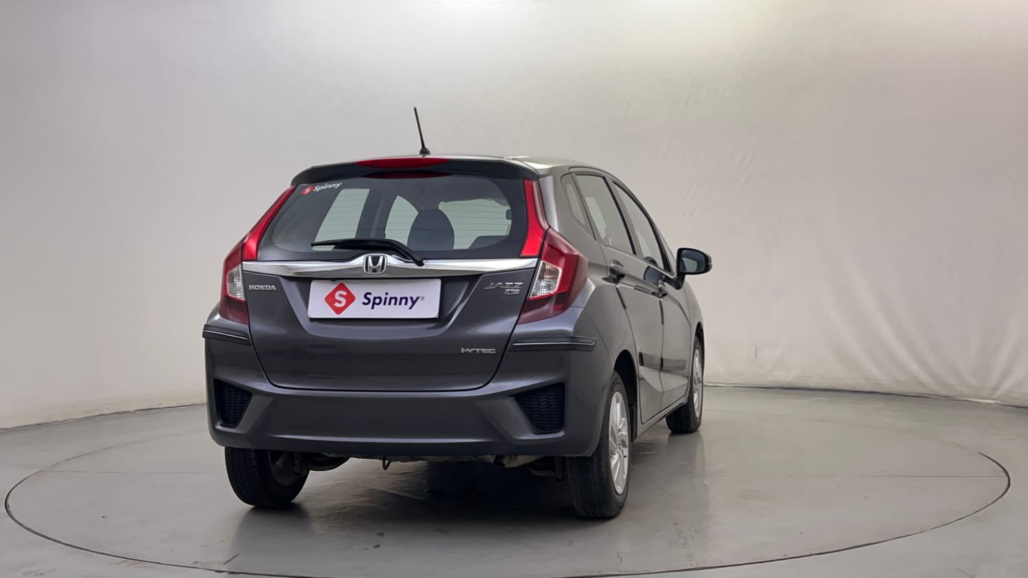 Used 2018 Honda Jazz V AT Petrol Petrol Automatic exterior RIGHT REAR CORNER VIEW