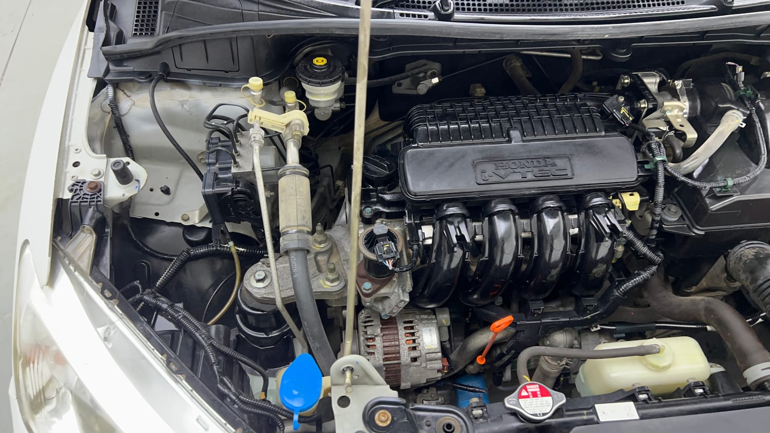 Used 2016 Honda City SV Petrol Manual engine ENGINE RIGHT SIDE VIEW
