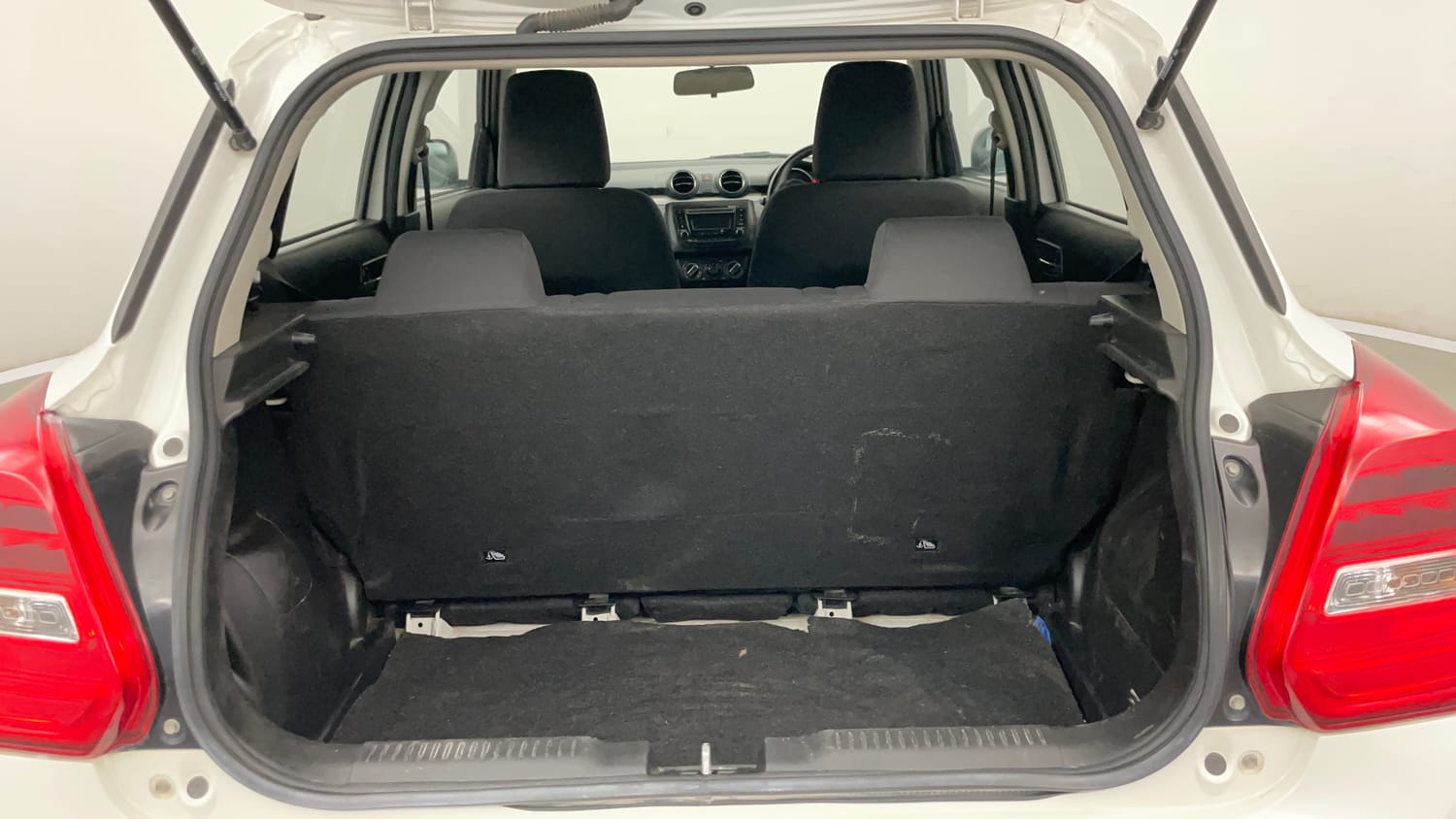Used 2019 Maruti Suzuki Swift VXi Petrol Manual interior DICKY INSIDE VIEW