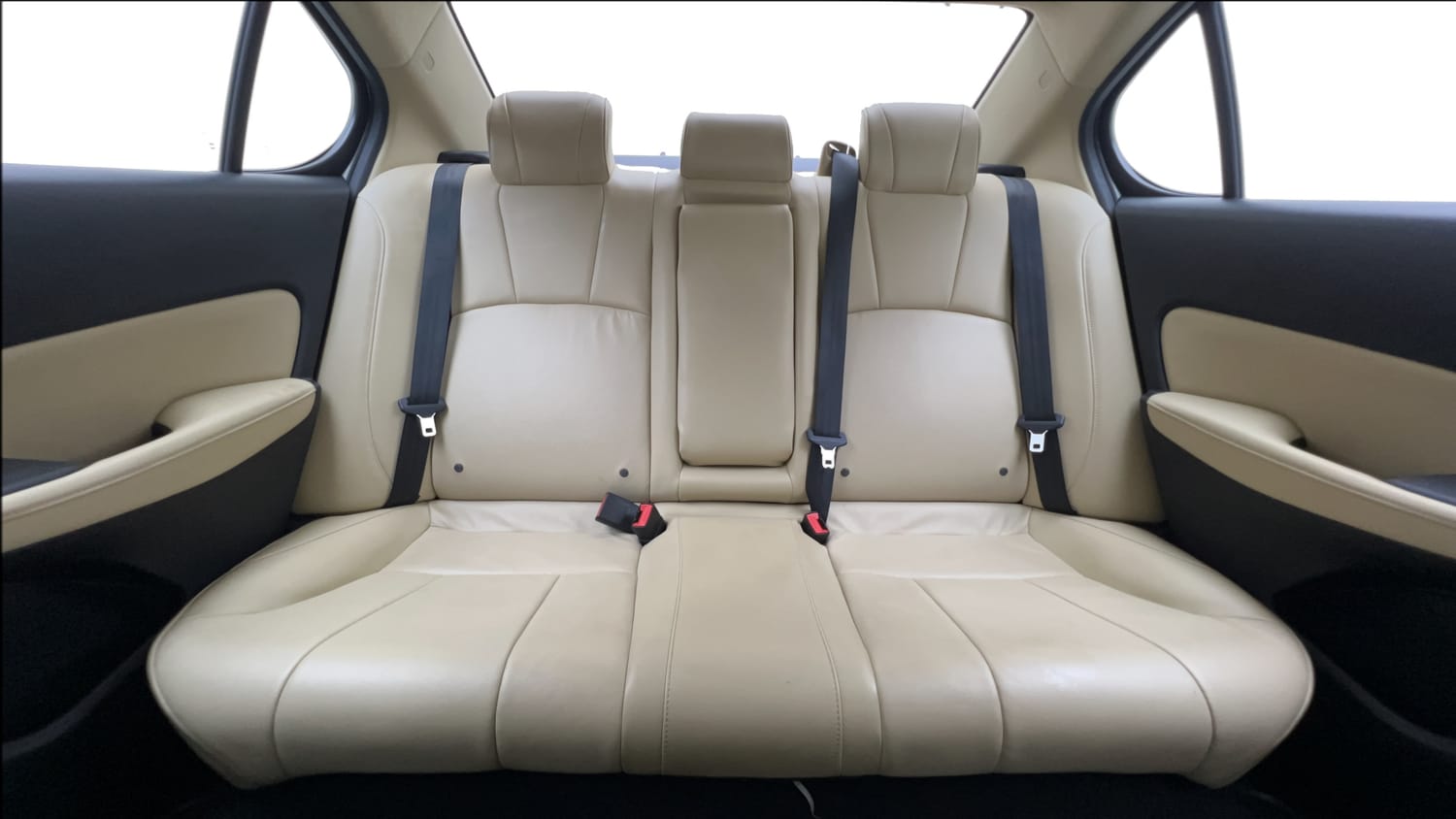 Used 2022 Honda City ZX Petrol Petrol Manual interior REAR SEAT CONDITION VIEW