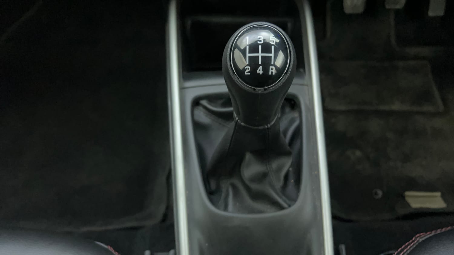 Used 2018 Maruti Suzuki Baleno Delta 1.2 Petrol Manual interior GEAR  KNOB VIEW