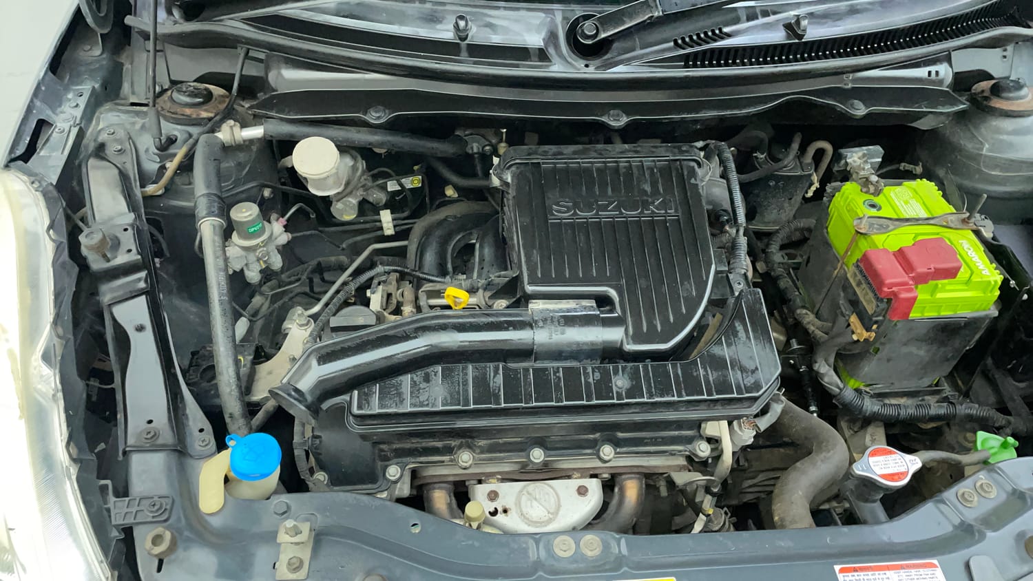 Used 2015 Maruti Suzuki Swift VXi Petrol Manual engine ENGINE RIGHT SIDE VIEW