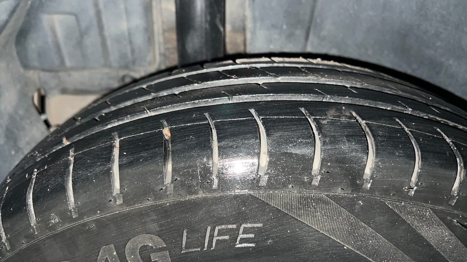 Used 2013 Maruti Suzuki Swift VXi Petrol Manual tyres RIGHT REAR TYRE TREAD VIEW