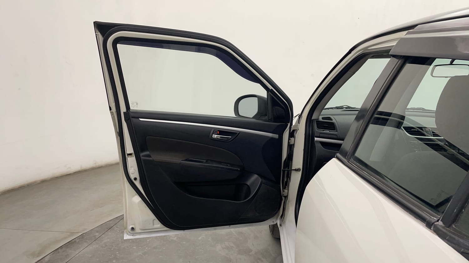 Used 2014 Maruti Suzuki Swift ZDi Diesel Manual interior LEFT FRONT DOOR OPEN VIEW