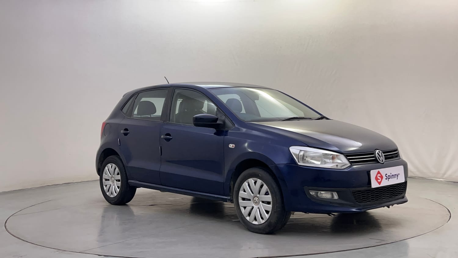 Used 2013 Volkswagen Polo Comfortline 1.2L (P) Petrol Manual exterior RIGHT FRONT CORNER VIEW