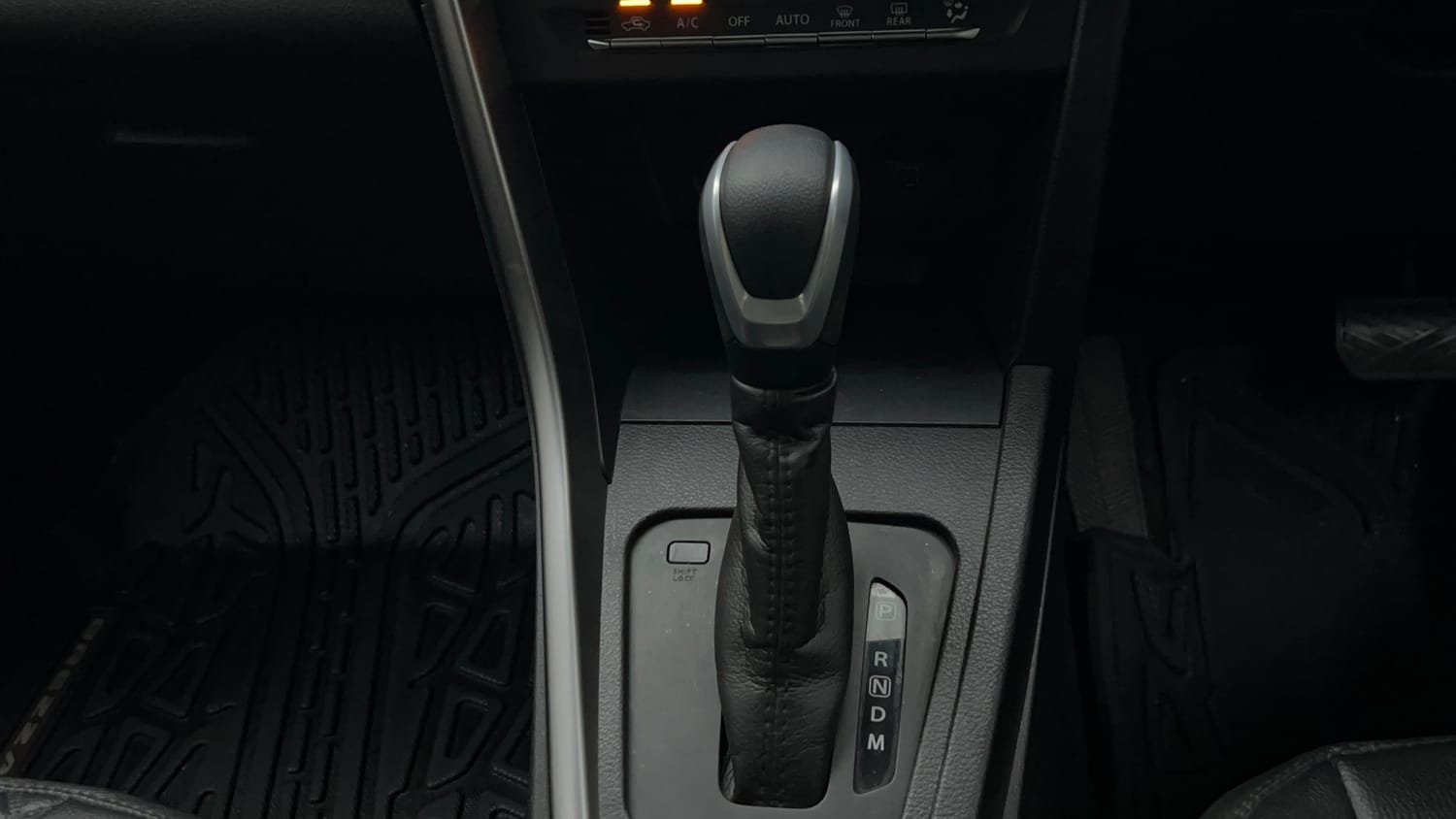 Used 2026 Maruti Suzuki Brezza ZXi AT Petrol Automatic interior GEAR  KNOB VIEW