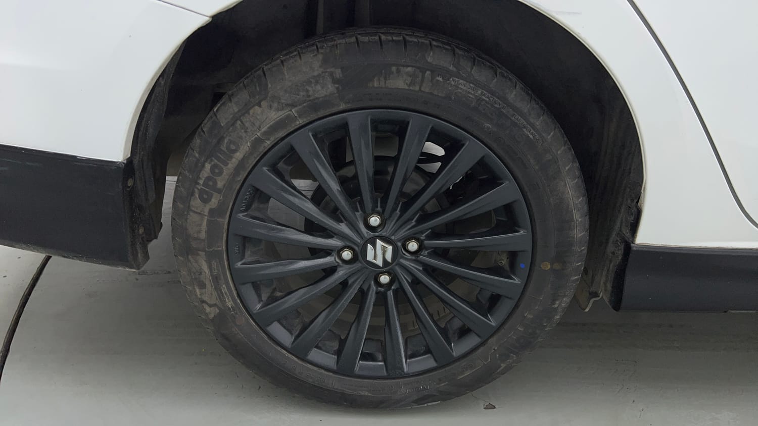Used 2020 Maruti Suzuki Ciaz S 1.5 MT Petrol Manual tyres RIGHT REAR TYRE RIM VIEW