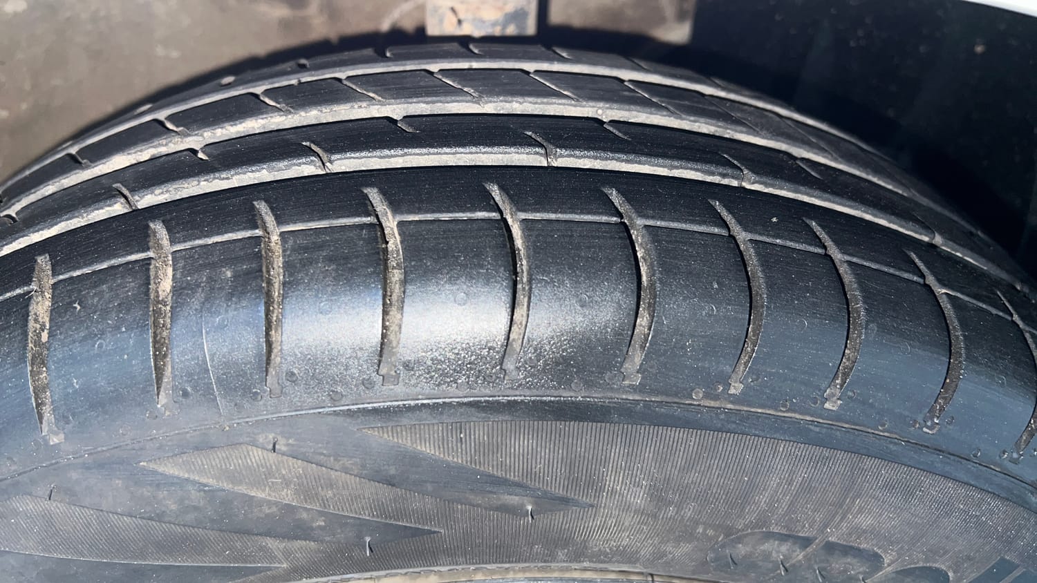 Used 2019 Maruti Suzuki Wagon R VXi 1.2 Petrol Manual tyres RIGHT FRONT TYRE TREAD VIEW