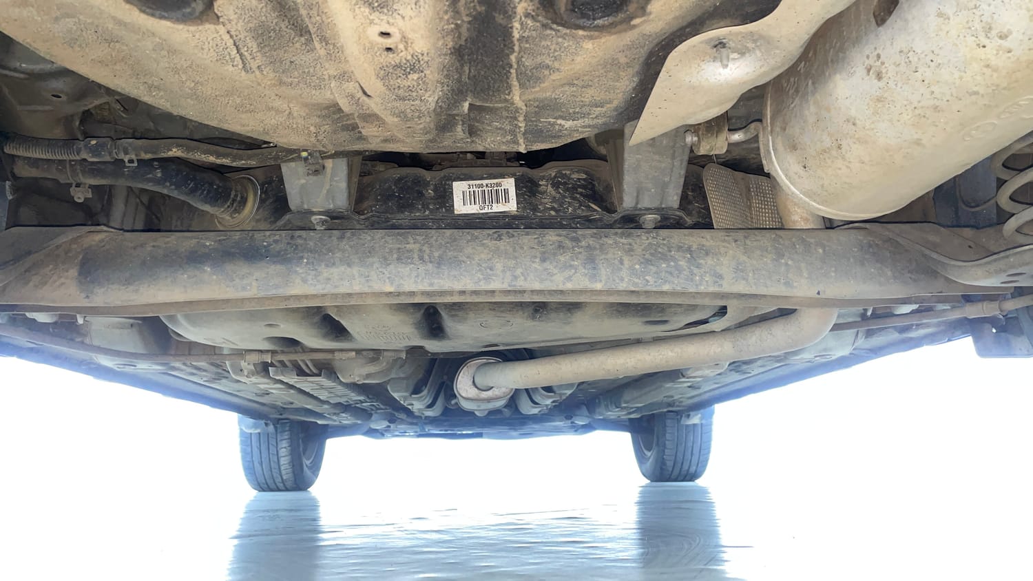 Used 2019 Hyundai Venue SX Plus 1.0 Turbo DCT Petrol Automatic extra REAR UNDERBODY VIEW (TAKEN FROM REAR)