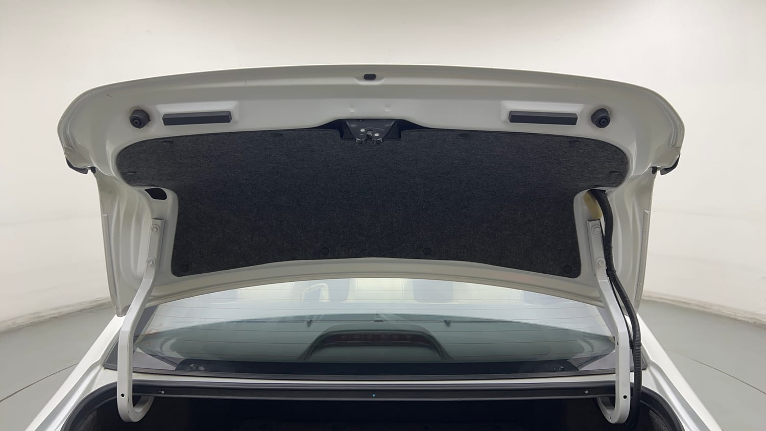 Used 2022 Honda City ZX Petrol Petrol Manual interior DICKY DOOR OPEN VIEW