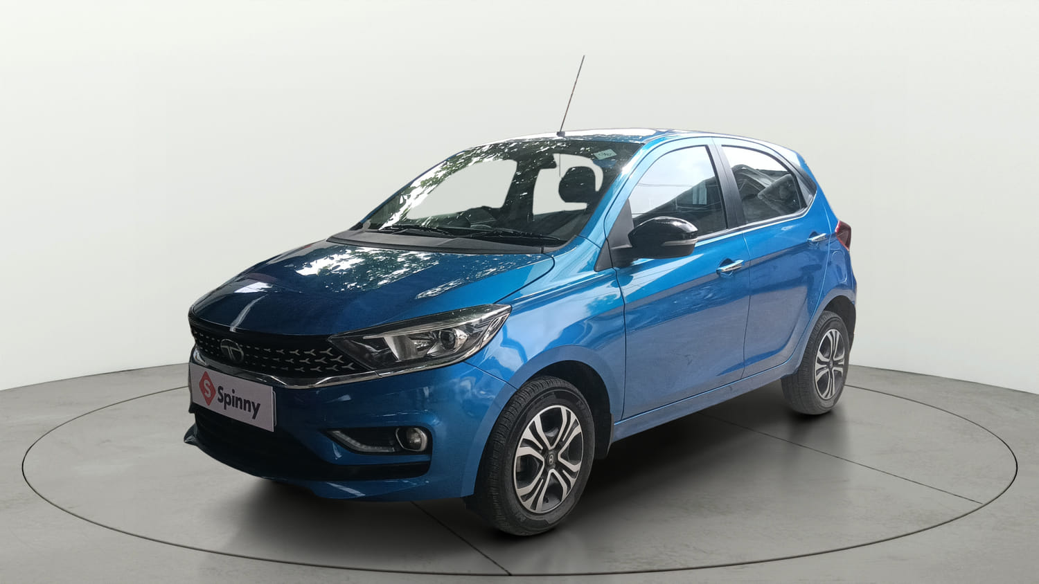 Used 2026 Tata Tiago XZ Plus CNG Cng Manual exterior LEFT FRONT CORNER VIEW