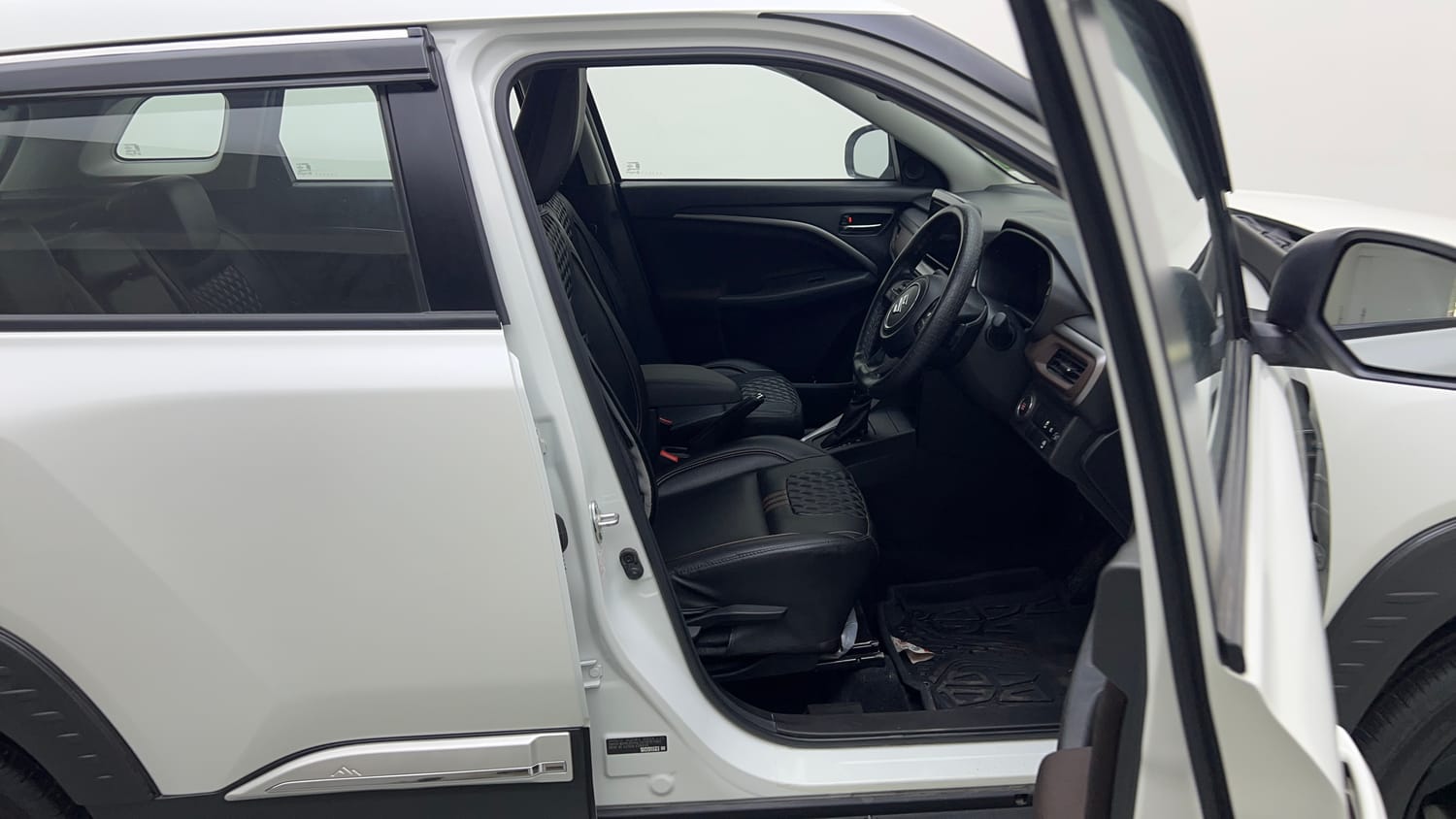 Used 2026 Maruti Suzuki Brezza ZXi AT Petrol Automatic interior RIGHT SIDE FRONT DOOR CABIN VIEW