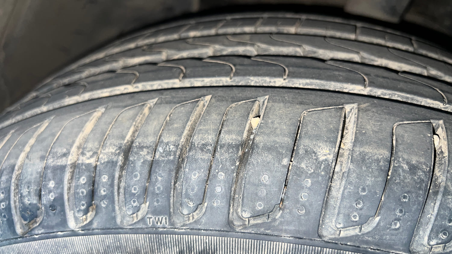 Used 2023 Tata Nexon Fearless 1.2 Revotron Petrol 7DCA DT Petrol Automatic tyres LEFT FRONT TYRE TREAD VIEW