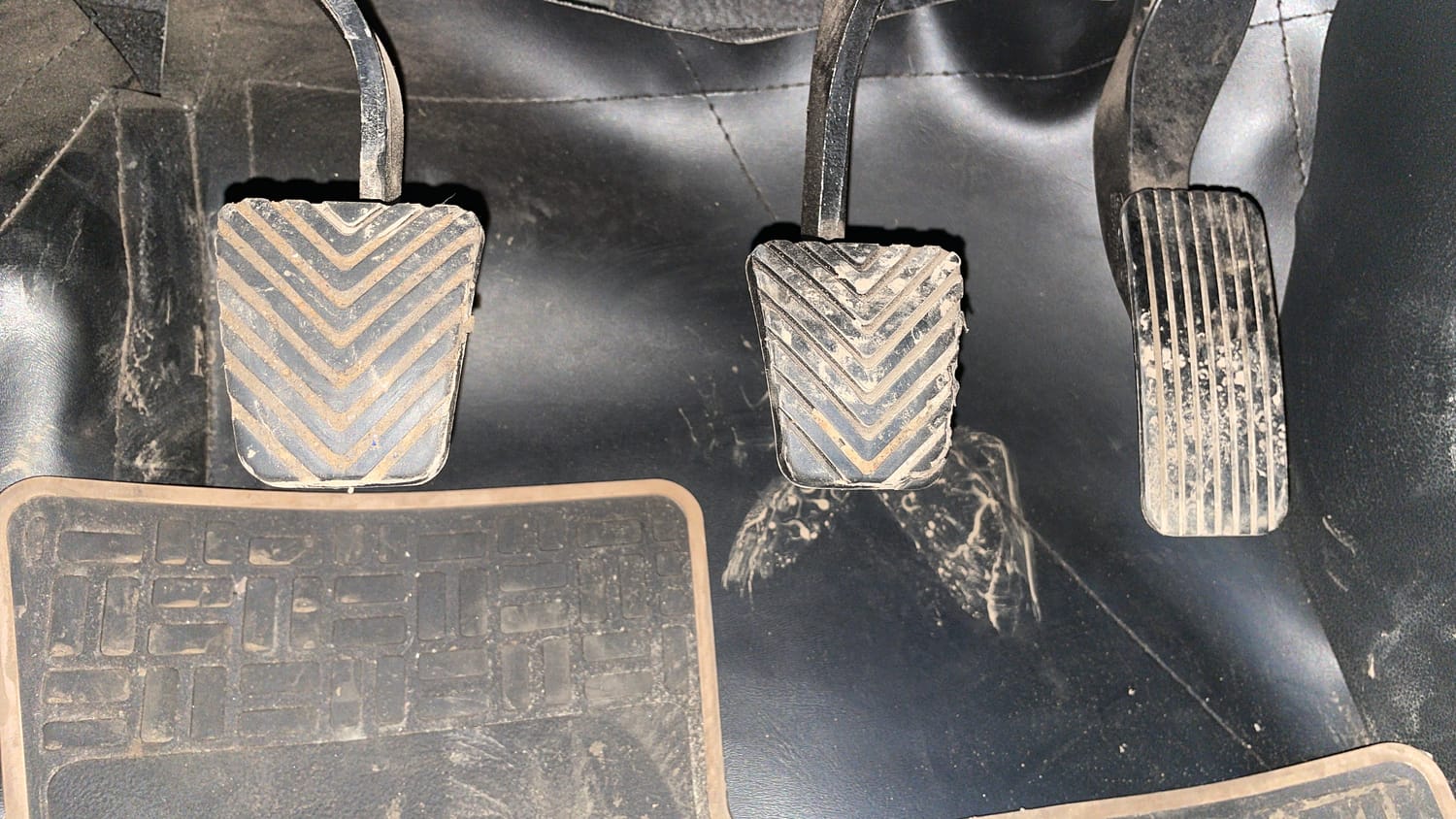 Used 2022 Hyundai Verna SX 1.5 MPi Petrol Manual interior PEDALS VIEW
