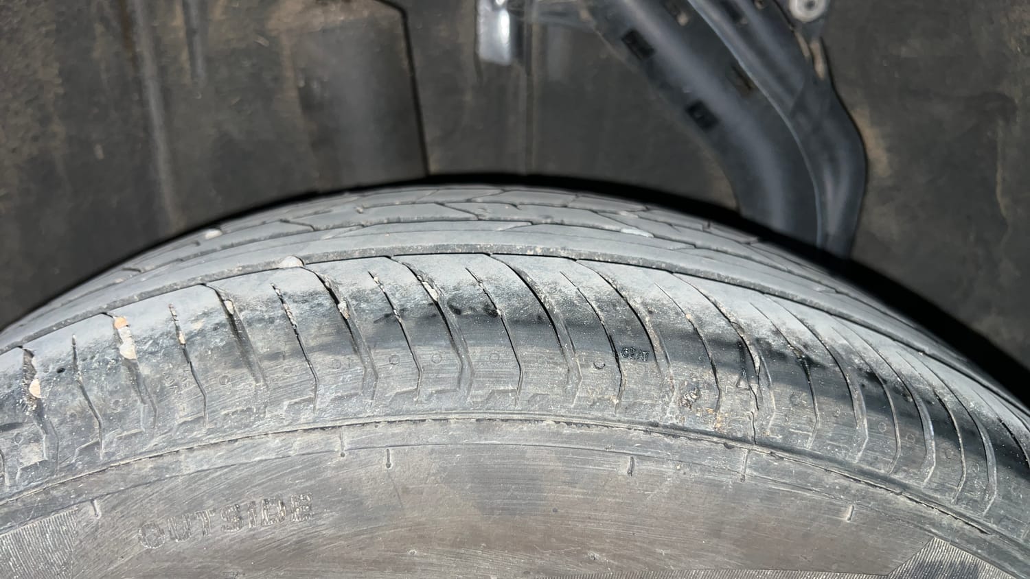Used 2024 Nissan Magnite XV Turbo Petrol Manual tyres RIGHT REAR TYRE TREAD VIEW