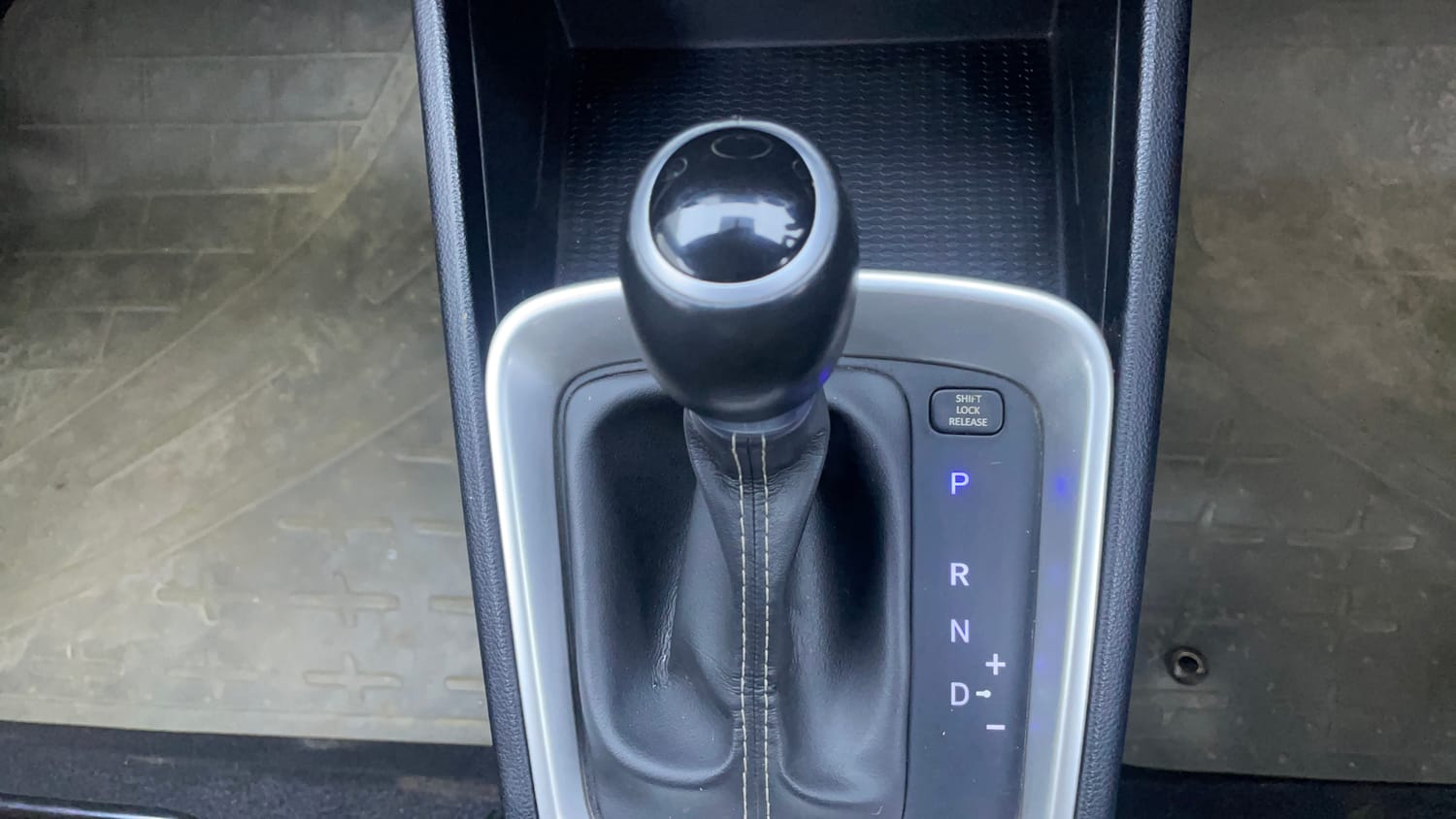 Used 2019 Hyundai Venue SX Plus 1.0 Turbo DCT Petrol Automatic interior GEAR  KNOB VIEW