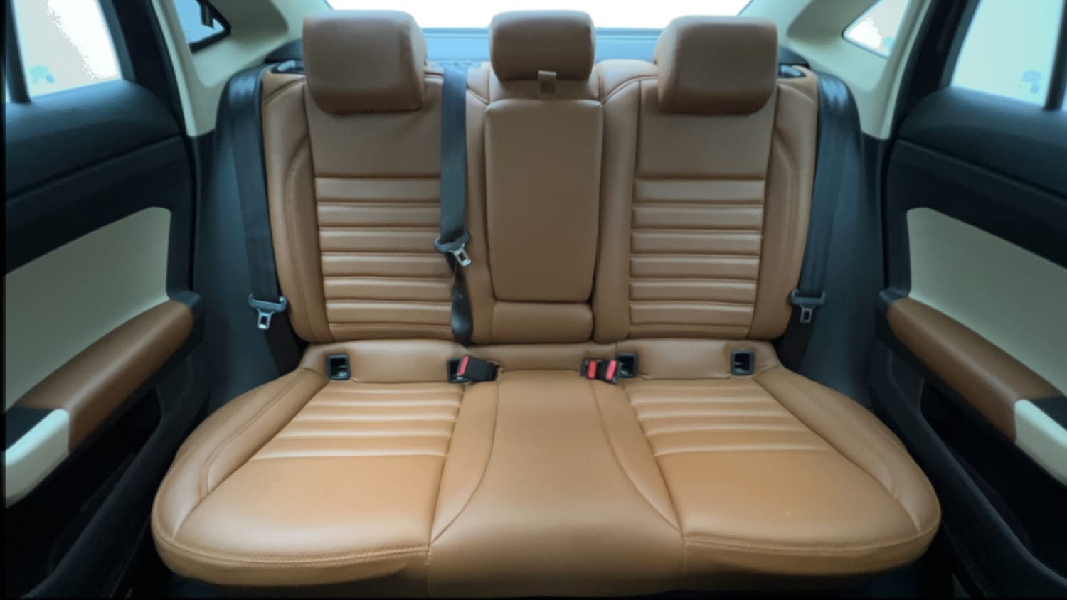 Used 2023 Volkswagen Virtus Highline 1.0 TSI AT Petrol Automatic interior REAR SEAT CONDITION VIEW