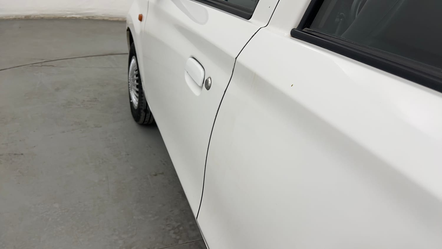 Used 2017 Maruti Suzuki Alto 800 LXi Petrol Manual dents MINOR SCRATCH