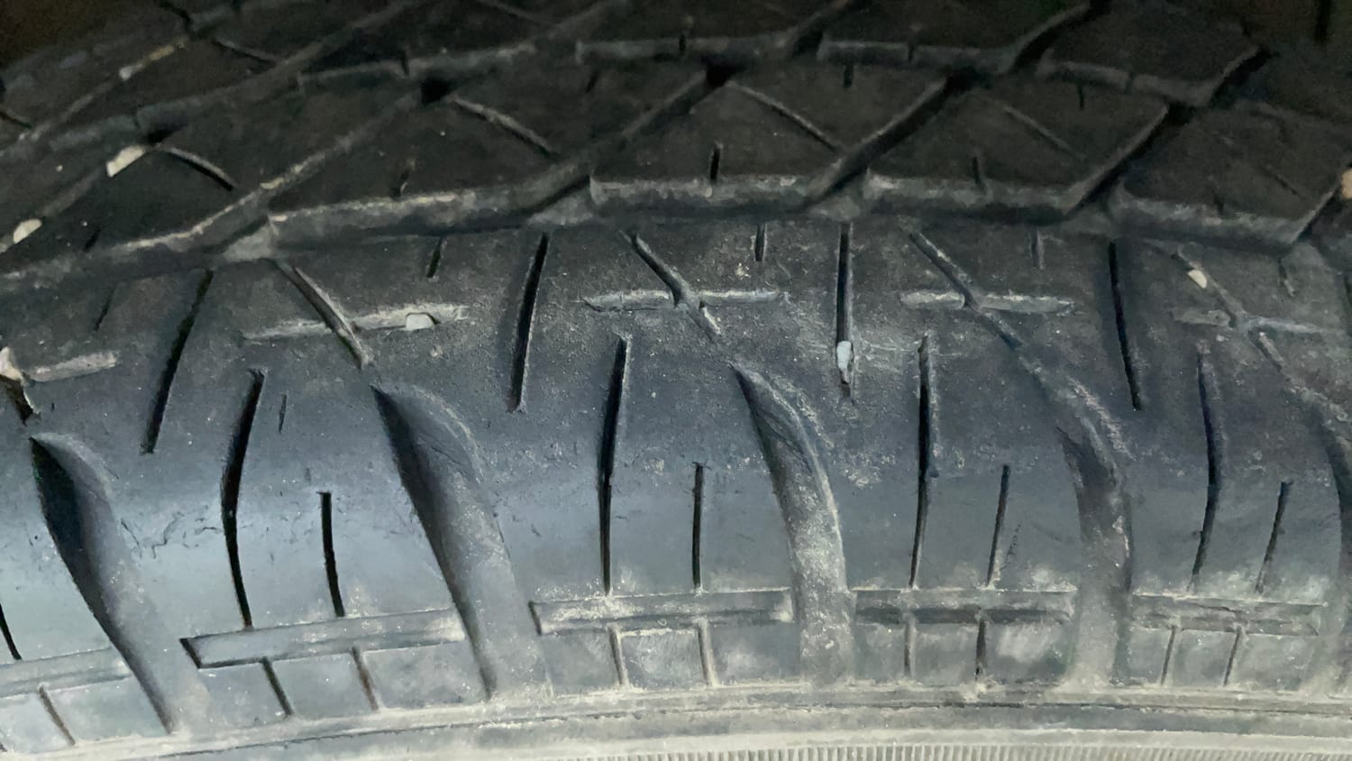Used 2015 Maruti Suzuki Swift VXi Petrol Manual tyres RIGHT FRONT TYRE TREAD VIEW