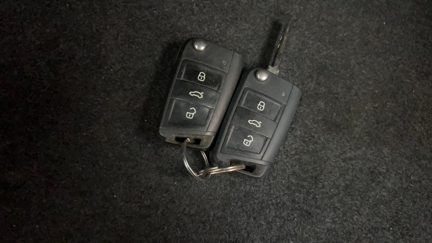 Used 2023 Skoda Kushaq Style 1.5L TSI MT Petrol Manual extra CAR KEY VIEW