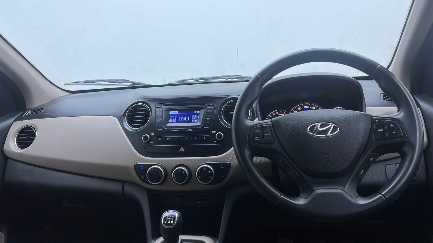 Used 2016 Hyundai Grand i10 Asta 1.2 Kappa VTVT (O) Petrol Manual interior DASHBOARD VIEW