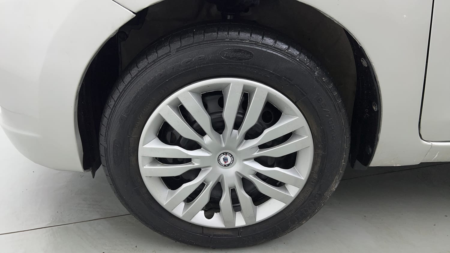Used 2016 Maruti Suzuki Celerio VXi CNG Cng Manual tyres LEFT FRONT TYRE RIM VIEW
