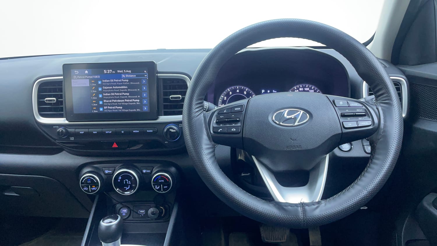 Used 2019 Hyundai Venue SX Plus 1.0 Turbo DCT Petrol Automatic interior STEERING VIEW