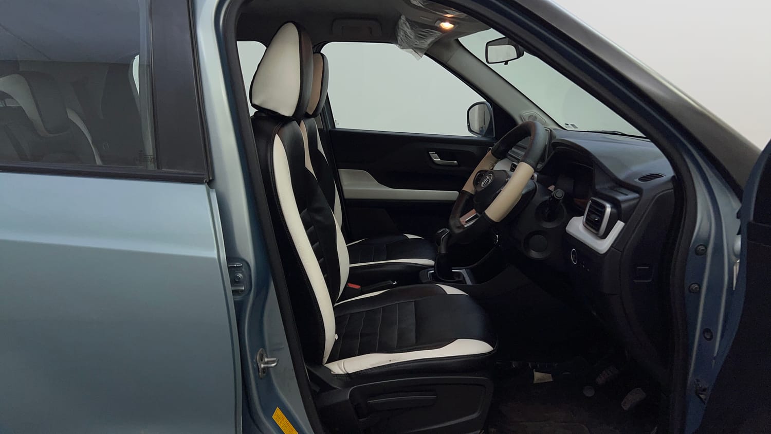 Used 2022 Tata Punch Creative MT Petrol Manual interior RIGHT SIDE FRONT DOOR CABIN VIEW