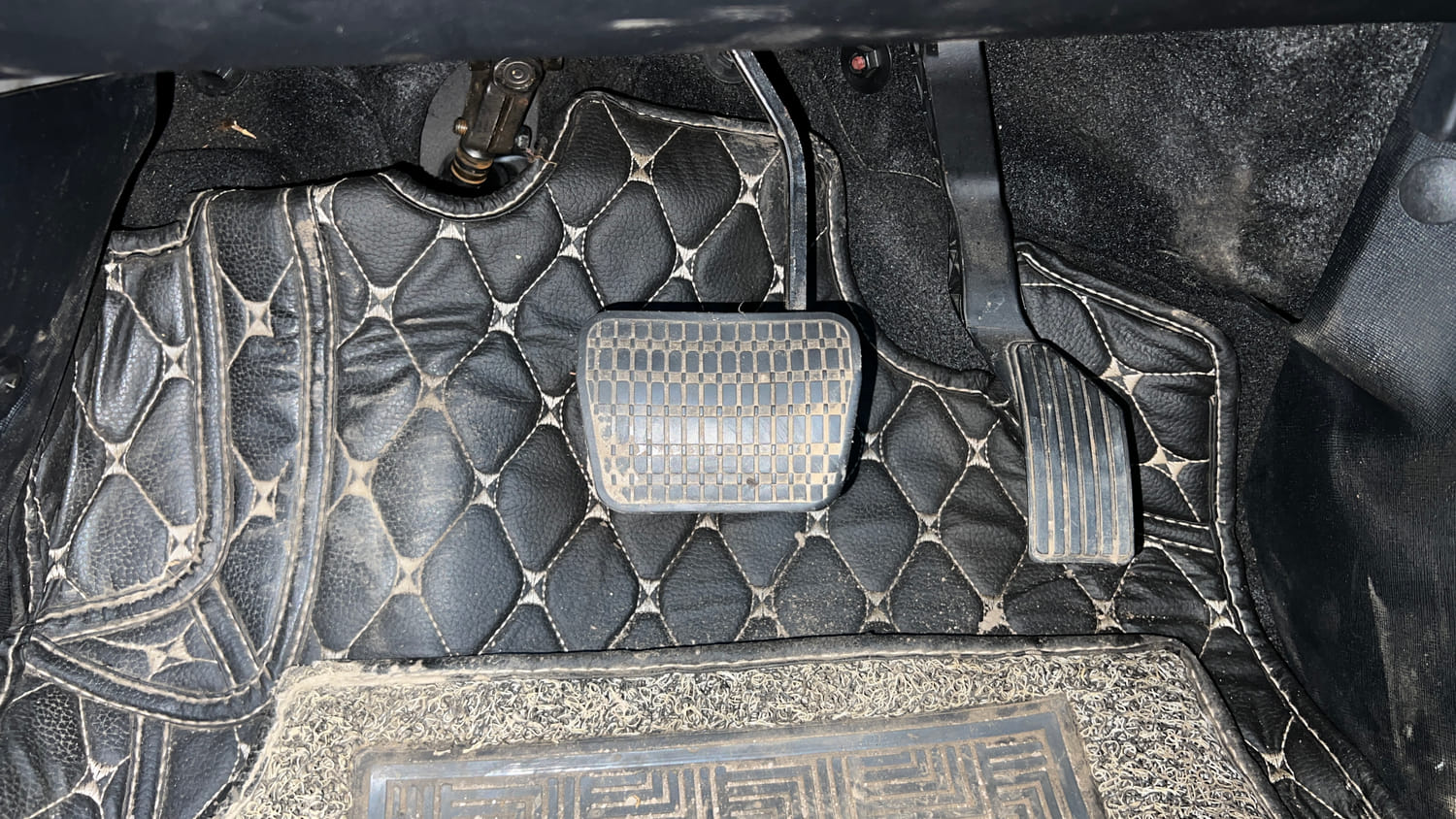 Used 2023 Tata Nexon Fearless 1.2 Revotron Petrol 7DCA DT Petrol Automatic interior PEDALS VIEW