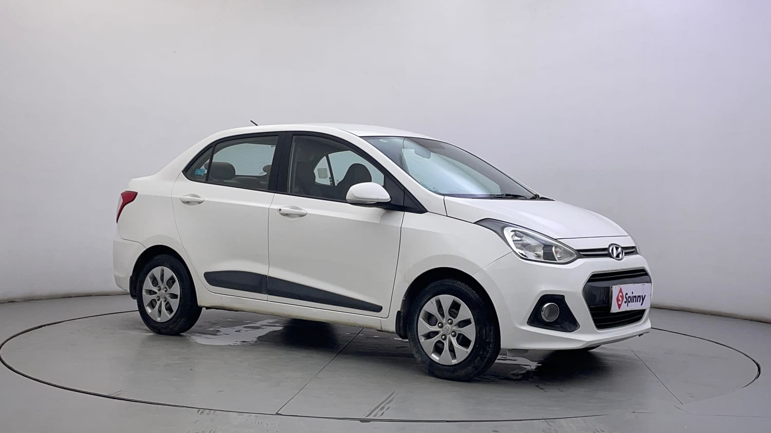 Used 2014 Hyundai Xcent S 1.2 Petrol Manual exterior RIGHT FRONT CORNER VIEW