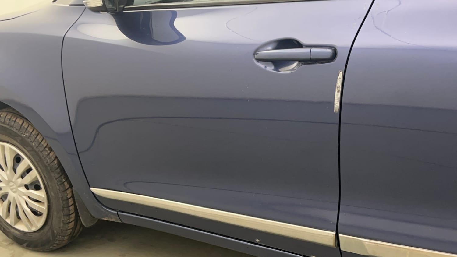 Used 2022 Maruti Suzuki Dzire VXi Petrol Manual dents MINOR SCRATCH